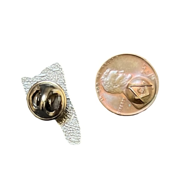 Vintage Silver & Red Enamel Converse High Top Sneaker Lapel Pin - Picture 2 of 4